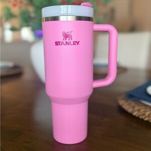 Stanley The Quencher H2.0 Flowstate Tumbler, 40 oz,  Peony Pink Insulated Mg